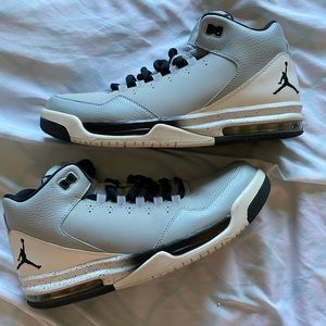 Men’s Jordan Flight sneakers